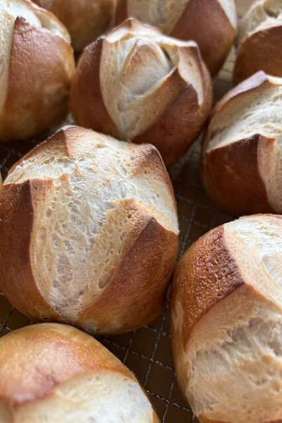 Laugenbrötchen mit Lievito Madre